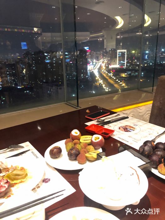 荣誉国际酒店-云顶旋转餐厅图片