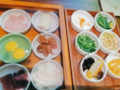 -良米山·云南野生菌过桥米线(上海首店)