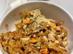 蟹黄煲仔饭-屋里厢上海菜馆
