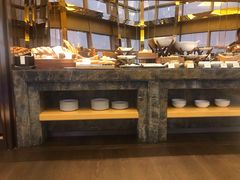 自助取餐区-君悦大酒店行政酒廊