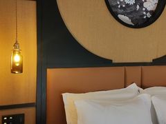 -万泊酒店(长沙五一广场国金中心店)