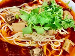 牛肉面-胡成记口蘑龙眼包子(盐道街店)