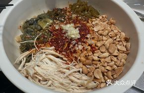 Pidan Laizhao Handmade Noodles