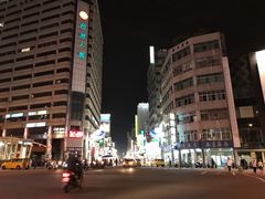 -六合夜市