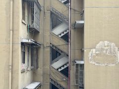 -白象居