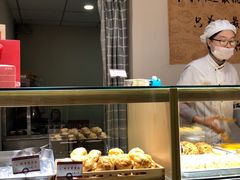 面包甜点陈列柜-耳朵眼炸糕(滨江道店)