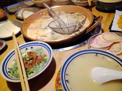 -洱火云南酸菜牛肉火锅(石景山当代商城店)