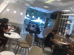 大堂-奈雪的茶(华侨城创意园店)