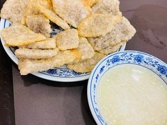 老北京炸灌肠-门框胡同百年卤煮(新街口店)