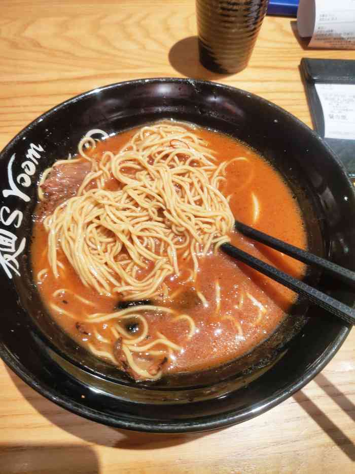 神虎(九龙仓店)-"拉面作为招牌是ok的,汤非常浓郁粘稠,拉.