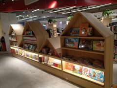 -新华书店(保利水城店)