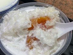 木瓜加雪耳加椰汁-百花传统甜品店(原址店)