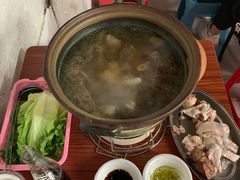 -威邵鸡煲(西华路总店)