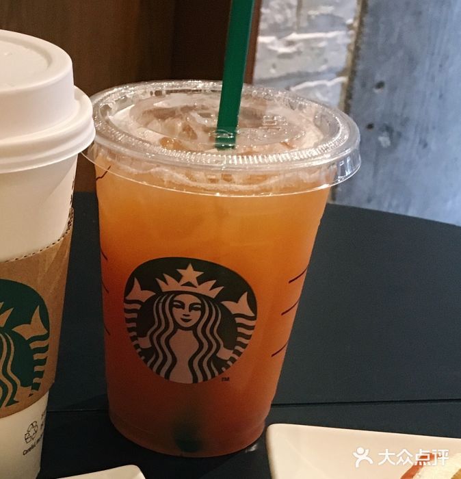 冰摇桃桃乌龙茶