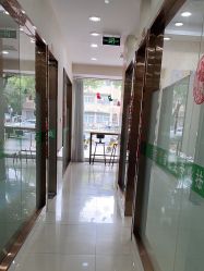 -苗医生专业祛痘·皮肤管理