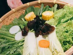 -尚尚仙·酸汤猪手·猪肚鸡火锅(华联万柳购物中心店)