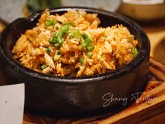 三文鱼石锅炒饭-隐泉之语日式料理(王府中环店)