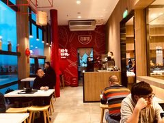 大堂-百事佳烧鸭牛腩(上海虹桥站店)