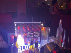 -AMS CLUB