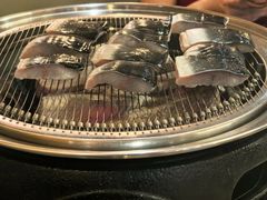 -围炉肉舍•炭烤活鳗•丹东海鲜烤肉(步行街店)