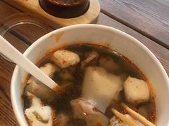 -手劲鱼丸馄饨铺(哈一百店)