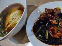 红烧大排面（干挑）-君东记本帮面馆(天钥桥路店)