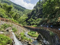 -梅岭月亮湾山体公园