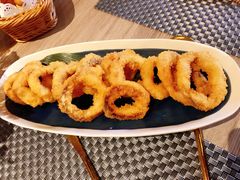 鱿鱼圈-J·one Bistro吉萬酒厨·牛排