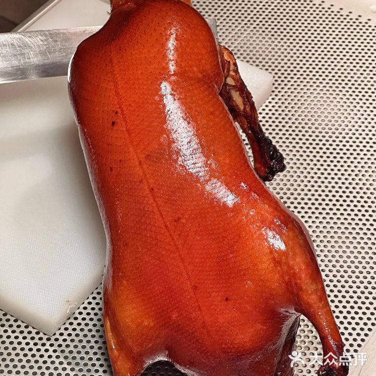 在广州‼️也能吃上地道的北京烤鸭[得意]