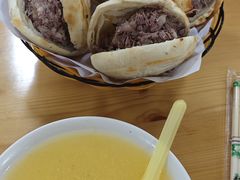 -闫家驴肉火烧(五四店)