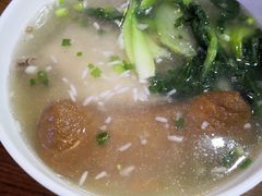枫镇大肉面-朱鸿兴面馆(绿宝广场店)