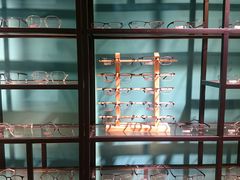 -Trend1881视光·蔡司视觉(领展广场店)