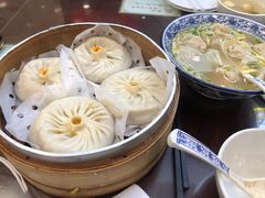 -苏亦铭馄饨店(凤凰西街店)