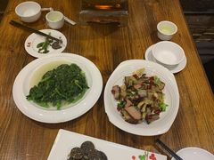-老唐三下锅 ·张家界地标美食(溪布街店)