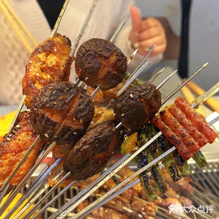 阿里嘎多美羊羊桑🐑今天吃咩咩烤烤.紫苏烤羊腿🐑