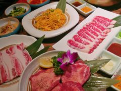 -明洞阿姨·韩式酱蟹烤肉·创意料理(三元桥店)