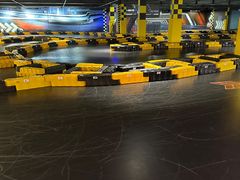 -极限PLAY运动娱乐新世界·团建派对潮玩休闲馆·室内蹦极高空游乐园