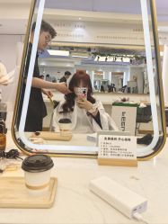 -镁连社·美联社