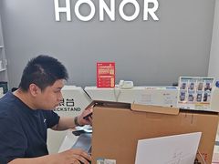 -荣耀授权专卖店(黄浦浙江中路店)