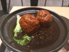 淮扬咸蛋黄狮子头-东方既白(虹桥机场店)