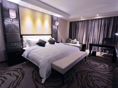 五星级客房-陕西华浮宫酒店(未央湖公园店)