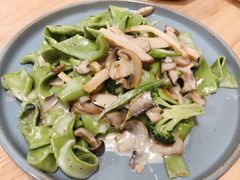 麒麟汁手工菠菜宽面-红小满休闲餐厅(十全街店)