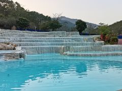 -十万大山布透温泉
