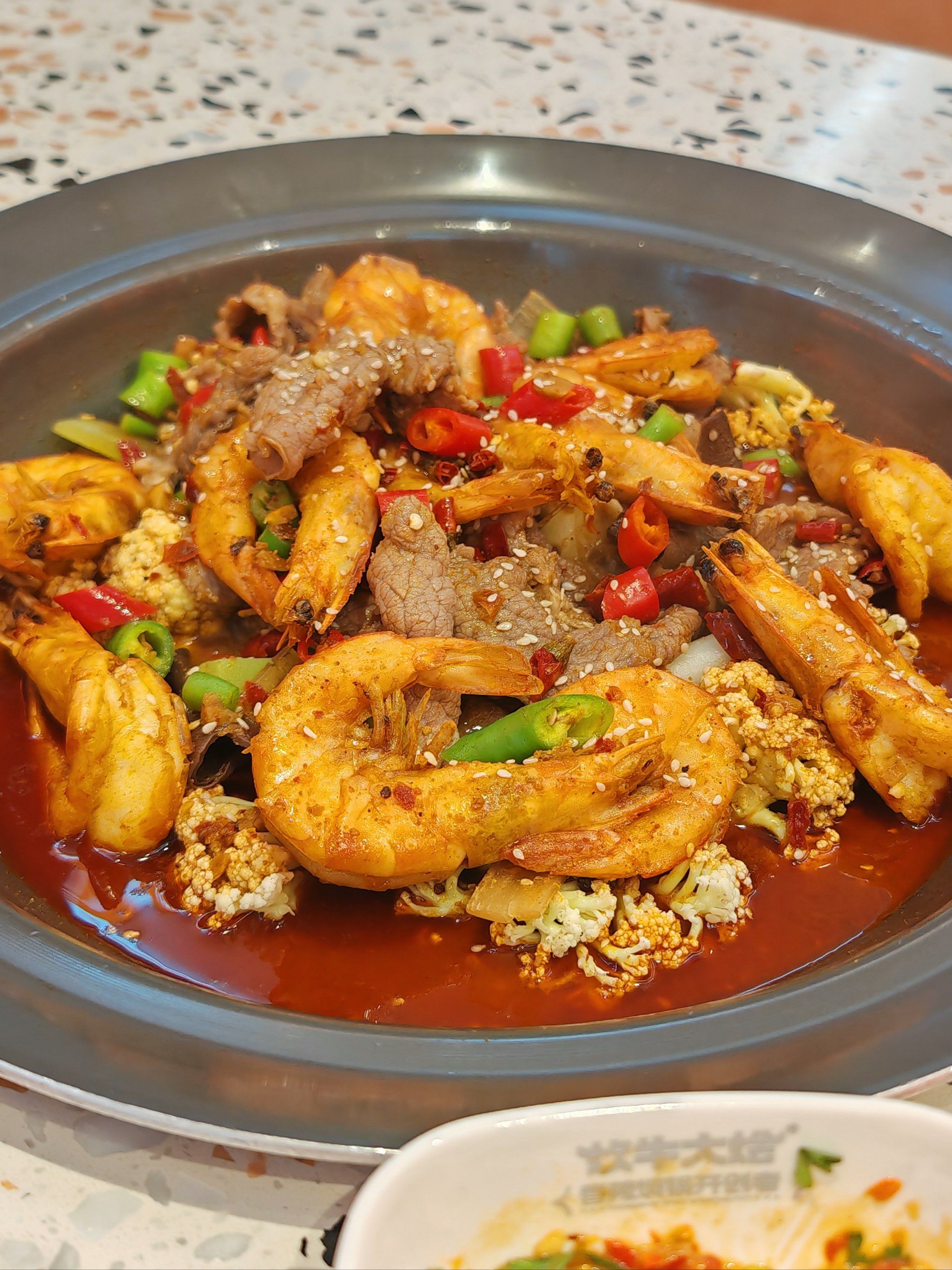 在南站附近的一家焖锅