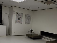 -卡罗酒店(东门晒布地铁站店)