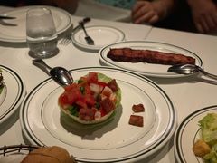 沃夫冈招牌色拉-Wolfgang’s Steakhouse 沃夫冈牛排馆(上海白玉兰广场店)