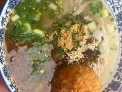 -巍山火巴肉饵丝(大理古城店)