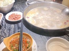-一席地·本地鸡窝·杭帮鸡火锅(萧山银隆百货店)