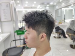 -镁连社·美联社