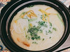 -云海肴·汽锅鸡·云南菜(天山百盛优客店)